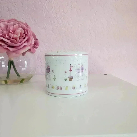 Sweet Petite Baby Money Bank - Picture 1 of 3